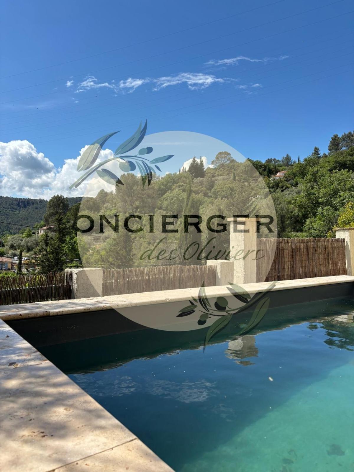Villa Avec Piscine Belgentier Εξωτερικό φωτογραφία